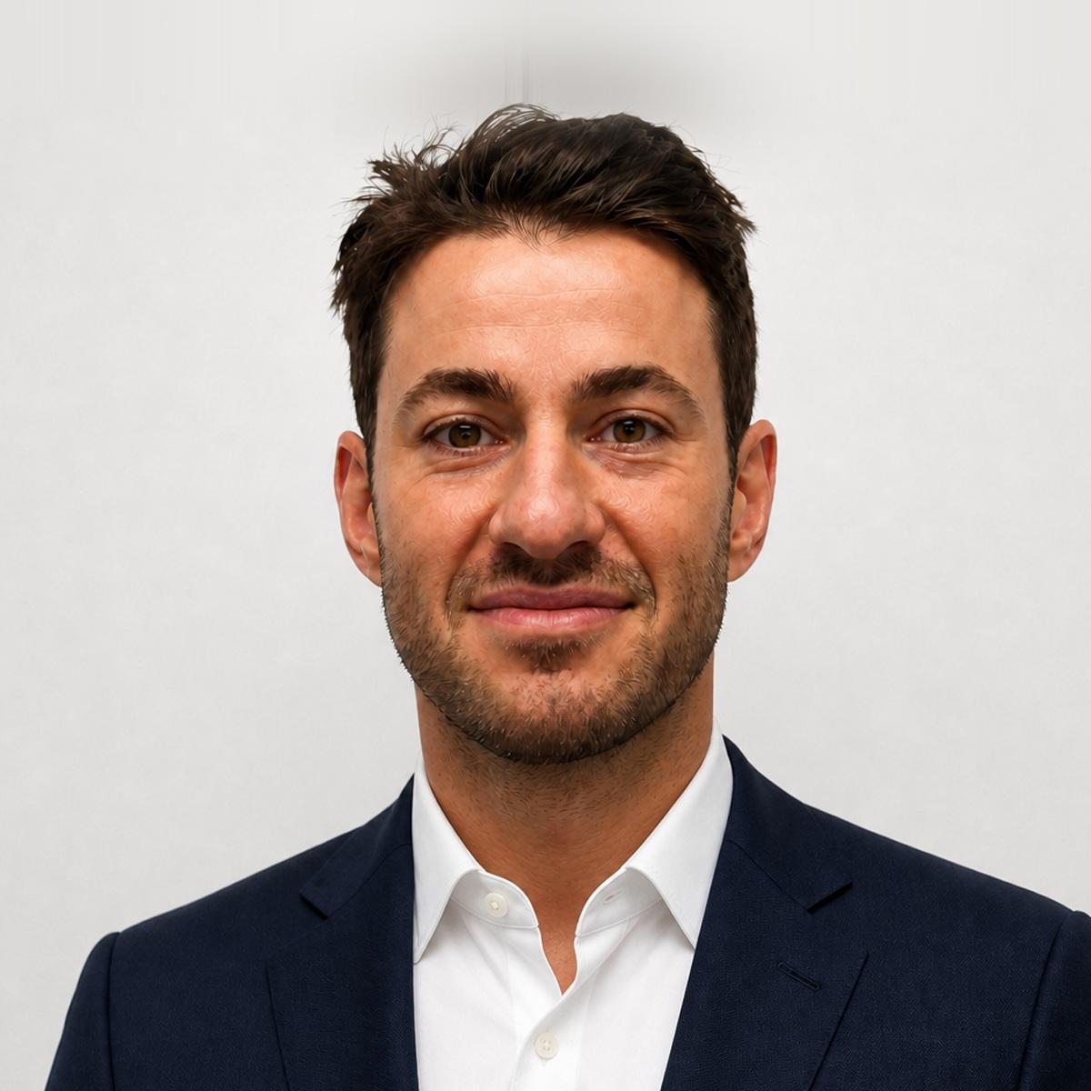 Dr. Adam Manis