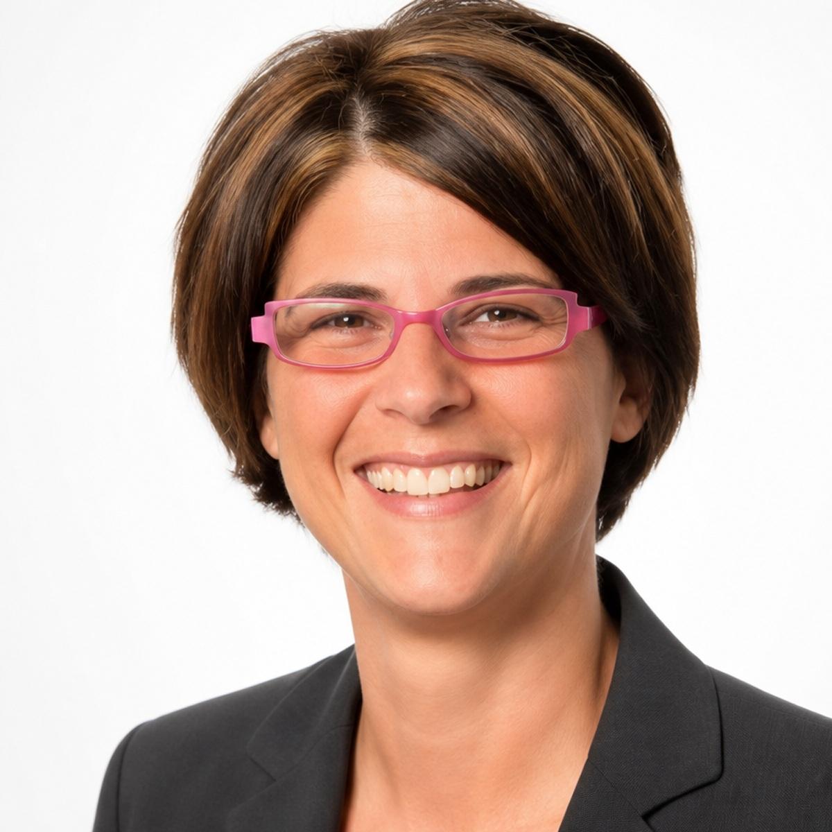 Dr. Alisa Naiman